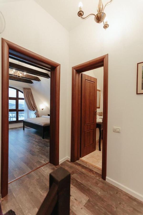 Villa Casuta Boema Rîşnov Exterior foto